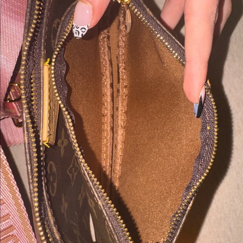 Louis Vuitton Monogram Multi Pochette with Pink Strap-READ THE ENTIRE LISTING - Picture 12 of 13